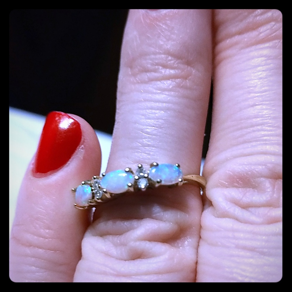 Opal and diamond vintage ring